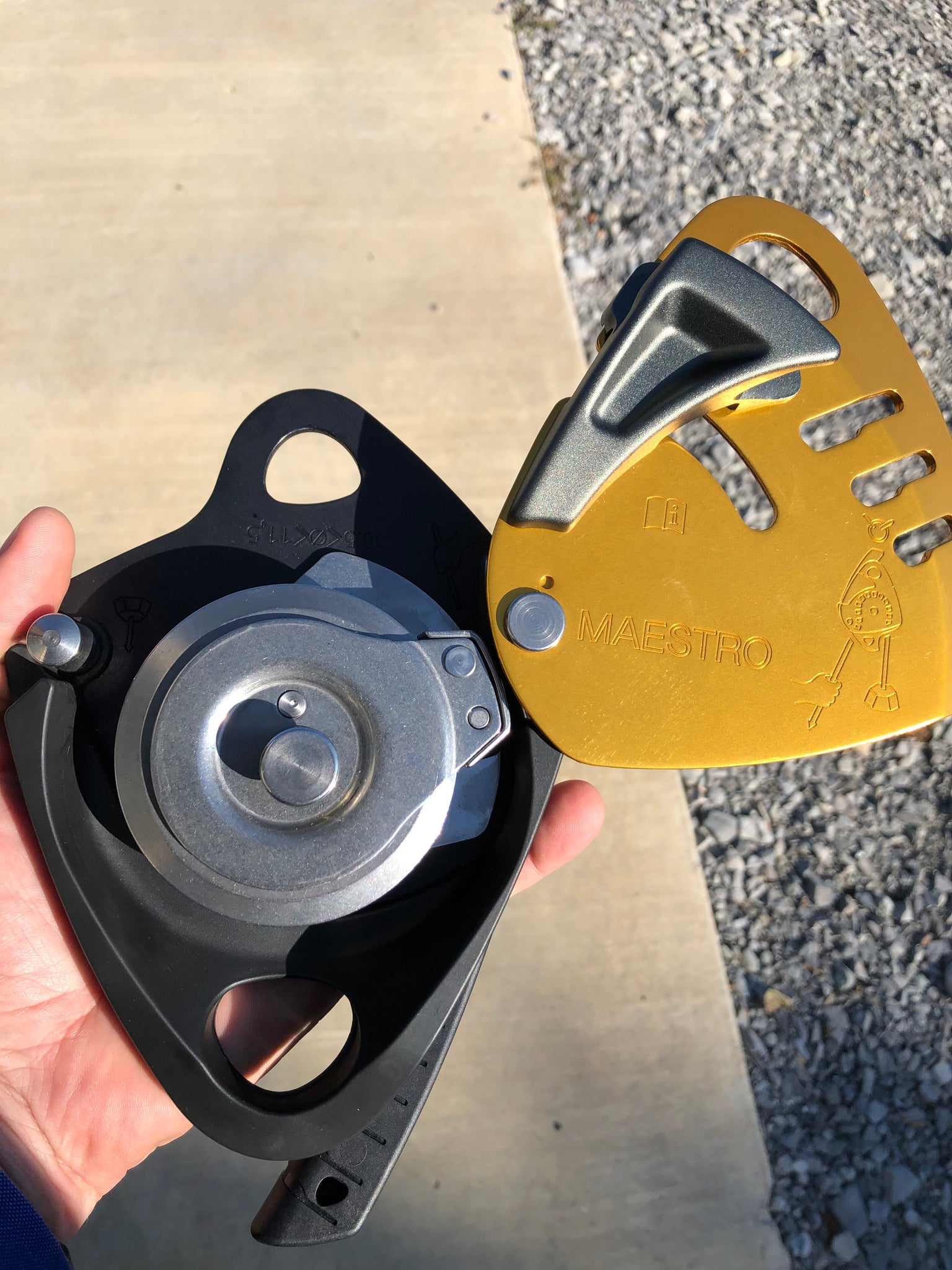 Petzl Maestro Large 2 Rescue Descender – Rescuegearpro
